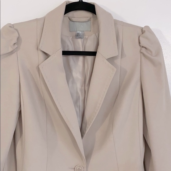 Feminine Blazer - Picture 3 of 5